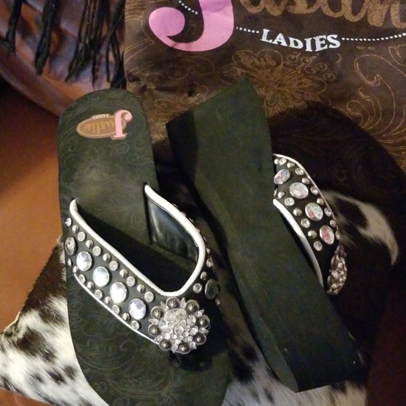 Justin flip flops, brand new bling with bag! - Picture 2 of 3